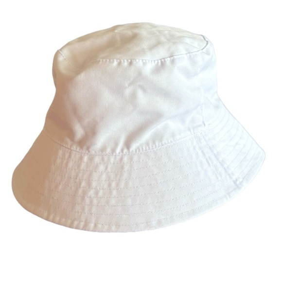 NWT Alice + Olivia Fabfitfun White Canvas Reversible Bucket Hat Black w Daisies main image 5